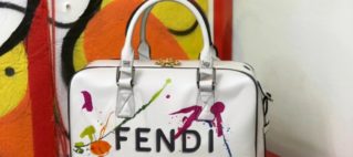 フェンディ マイクロピーカブーの“意外な”使い方